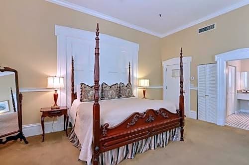 Фото The Presidents' Quarters Inn