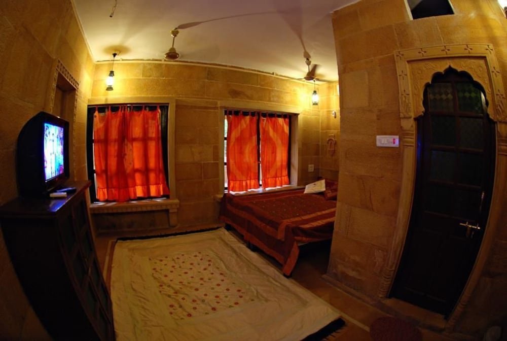Фото Hotel Nirmal Haveli