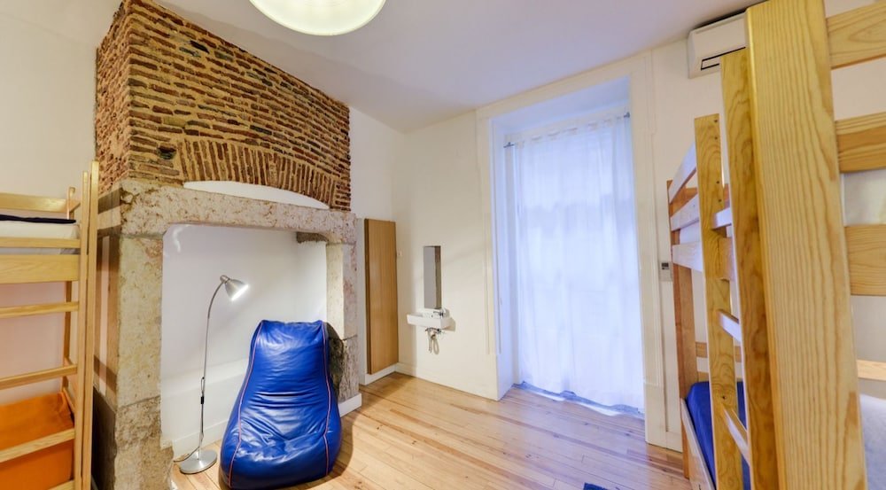 Фото Lisbon Lounge Hostel