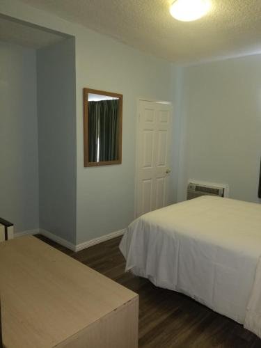 Фото Budget Inn Hollywood