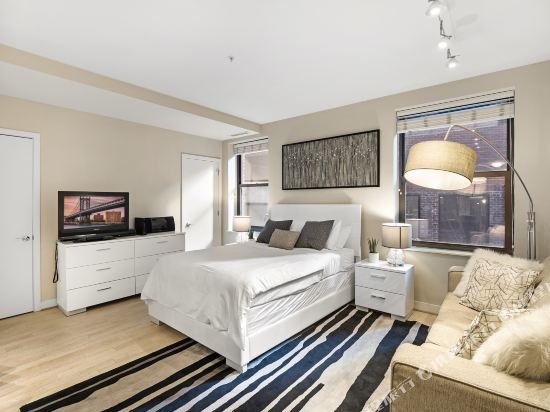 Фото Global Luxury Suites at The White House