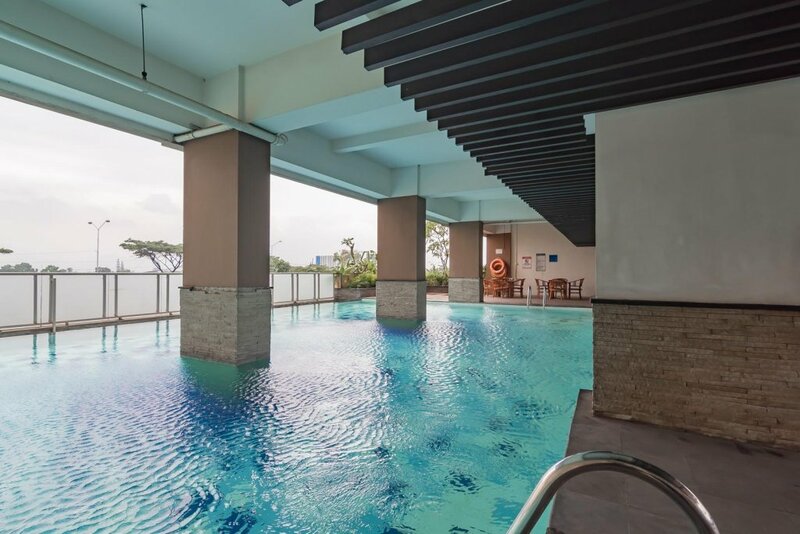 Гостиница RedDoorz Apartment @ Tamansari Panoramic Soekarno Hatta 3 в Бандунге