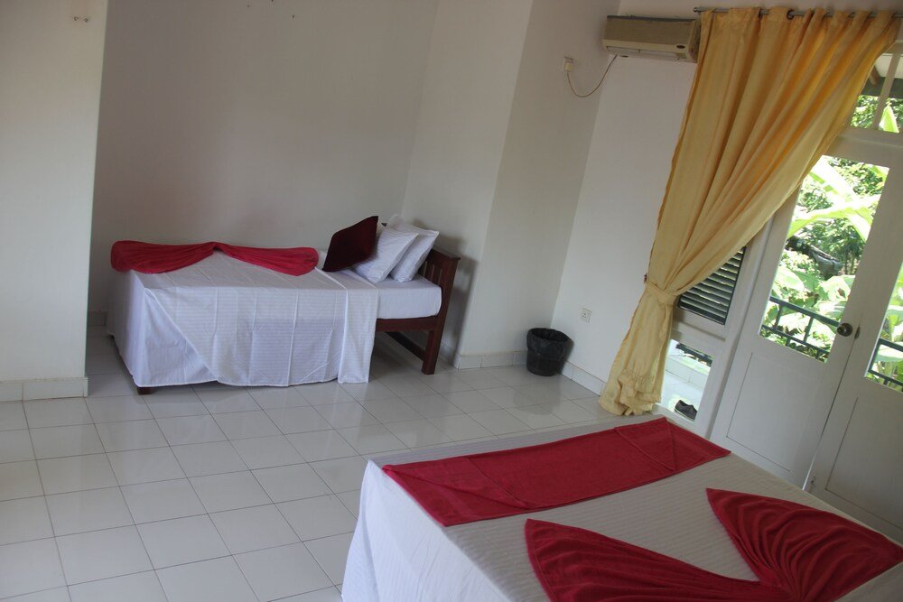 Фото The Elephant Village