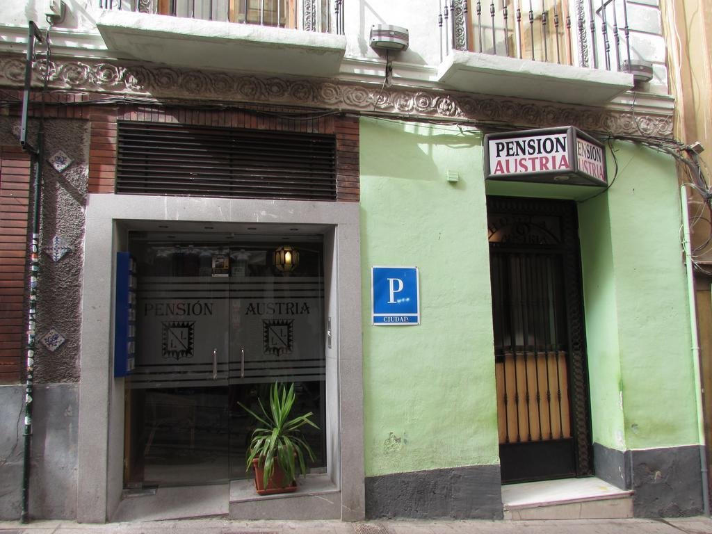 Фото Oyo Hostal Austria