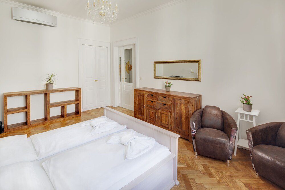 Фото Selinor Old Town Apartments