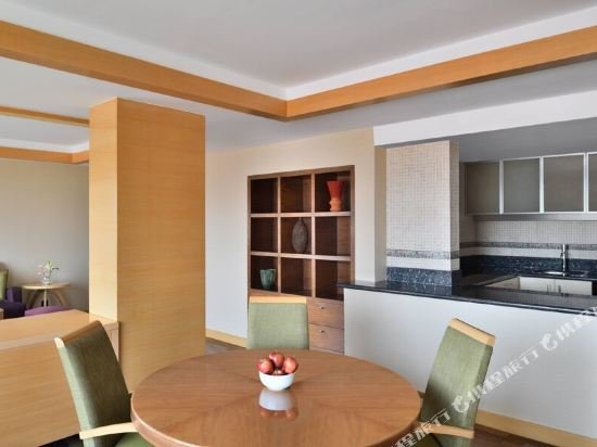 Фото Courtyard by Marriott Chennai