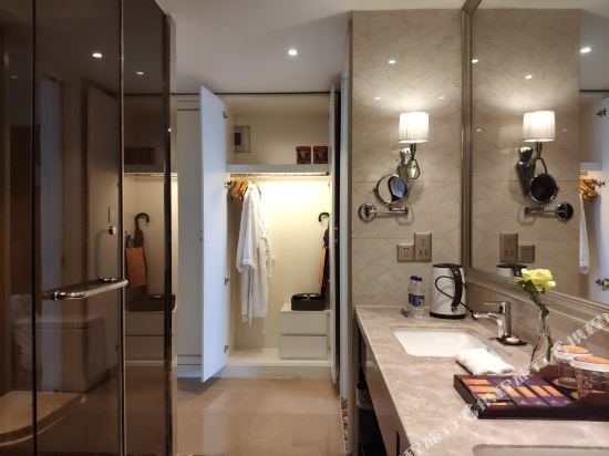 Фото Hangzhou Huachen Fengting Hotel