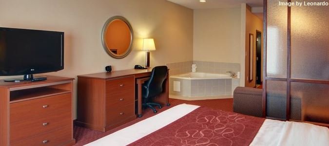 Фото Quality Suites Near Cedar Creek Lake