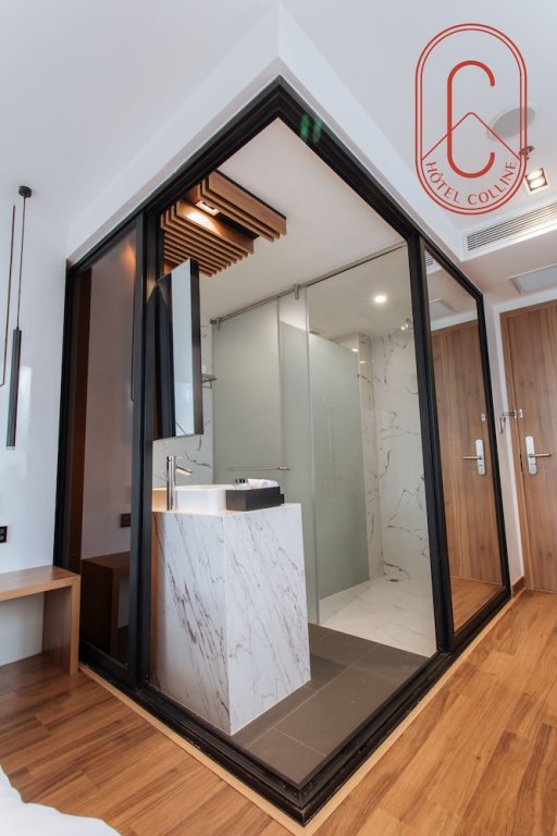 Фото Hôtel Colline