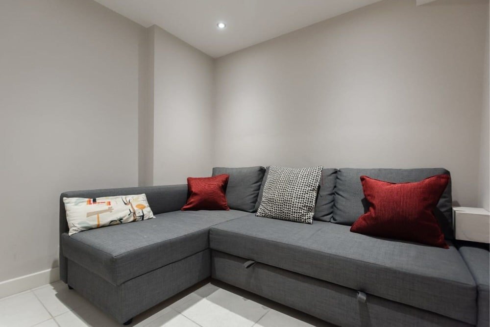 Фото The Escalier Mews - Stunning 3bdr Mews Home Flooded with Natural Light