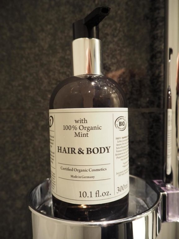 Фото Motel One Hamburg am Michel