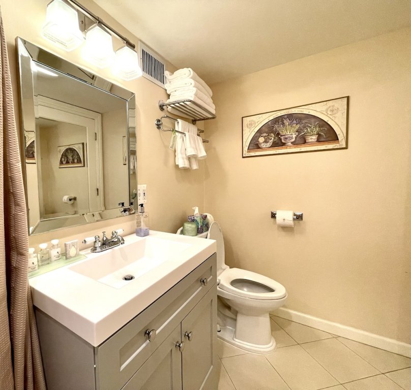 Фото Atlantis Inn Hotel