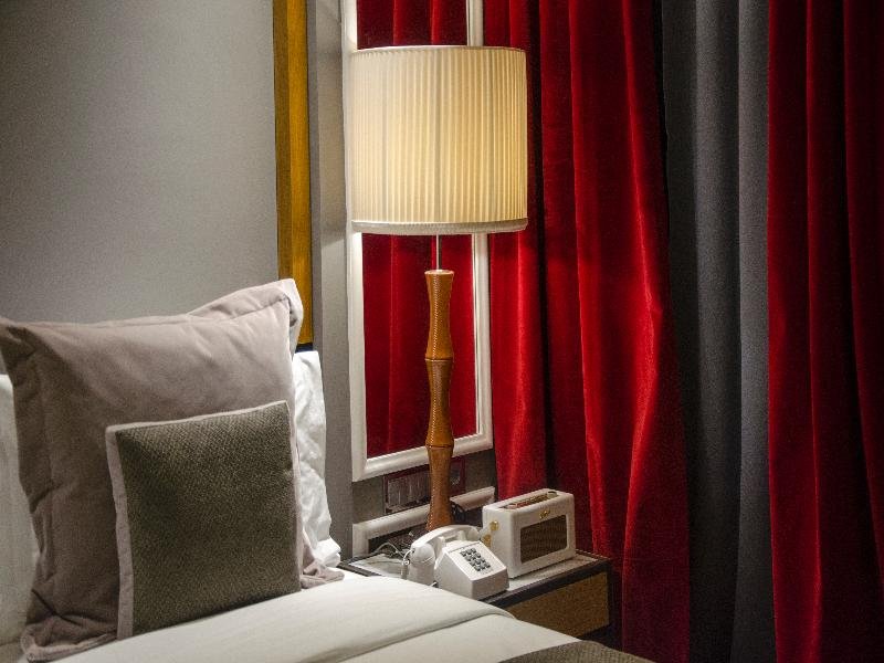 Фото Brown's Central Hotel