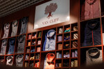 Van Cliff (Petropavlovskaya Street, 73А), clothing store