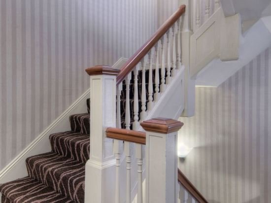 Фото Monarch Hotel