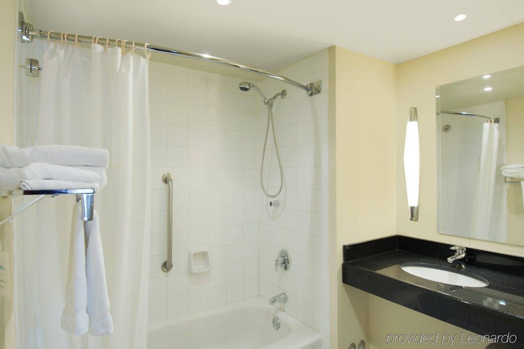 Фото Novotel Montreal Centre