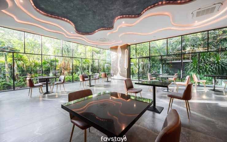 Фото The TJ Hotel