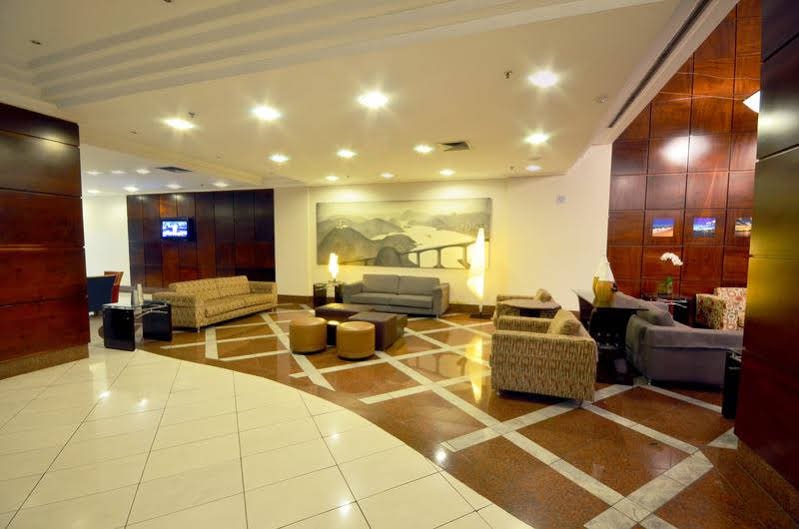 Фото Comfort Suites Vitoria