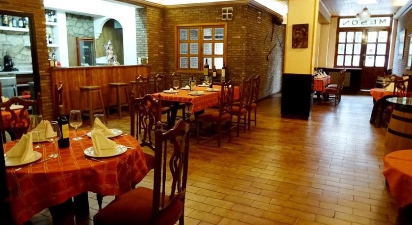 Фото Hotel Millán