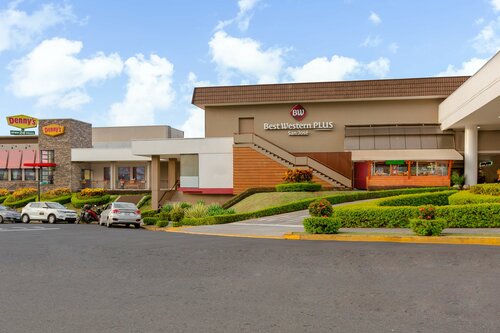 Внешний вид отеля Irazu Hotel & Studios в Уруке, фото 5