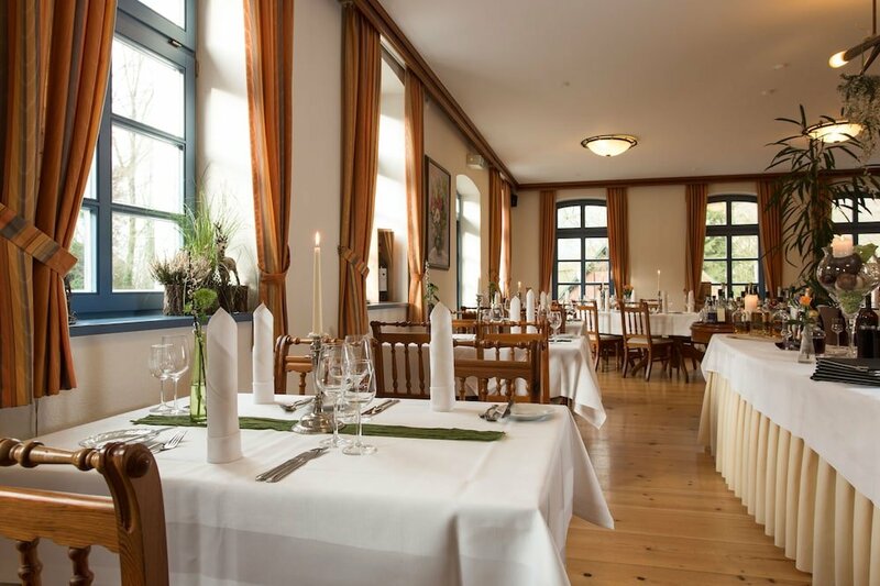 Гостиница Schaumburger Ritter Hotel & Restaurant