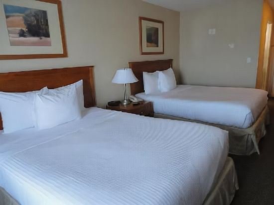 Фото Days Inn by Wyndham Edmonton South