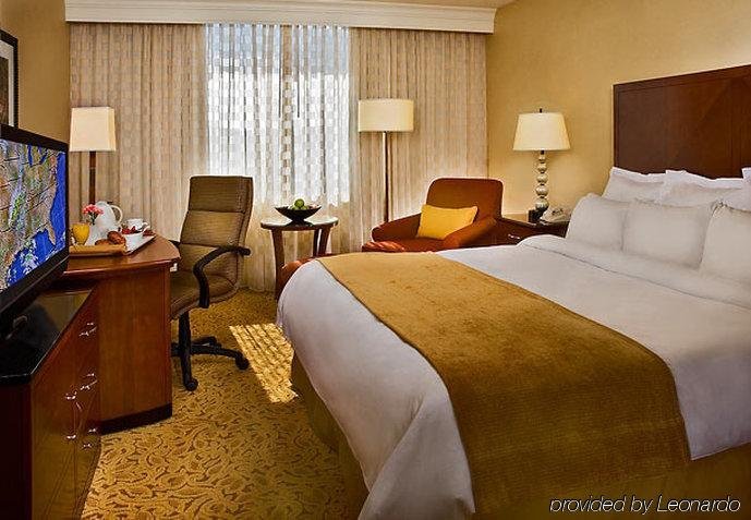 Фото Raleigh Marriott Crabtree Valley