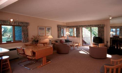 Фото Attitash Mountain Village