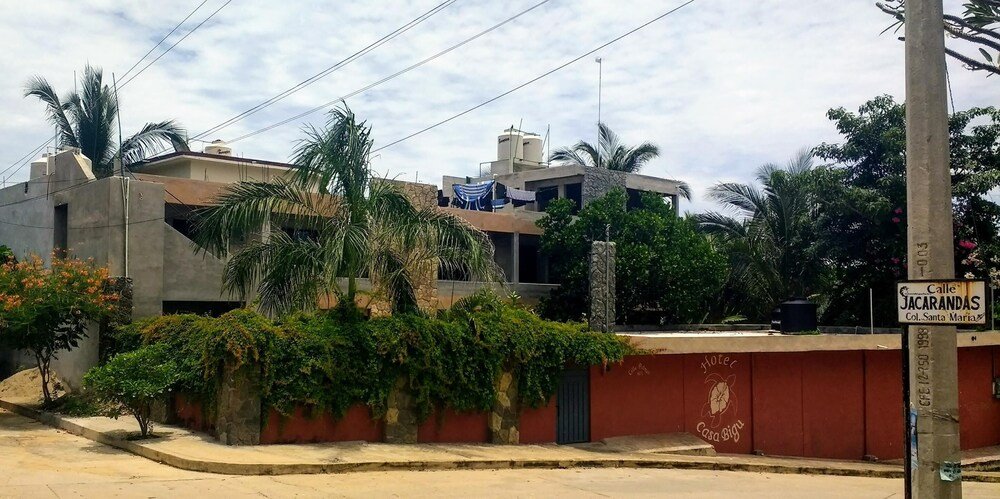 Фото отеля 2