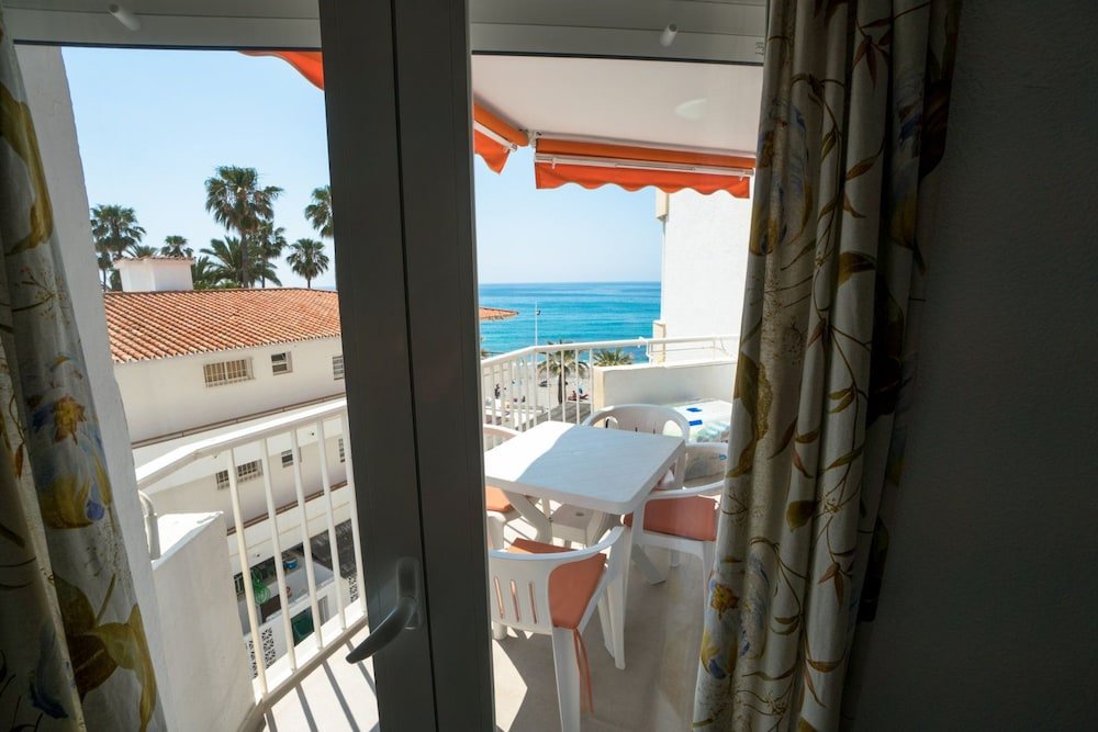 Фото Apartamentos Andalucía