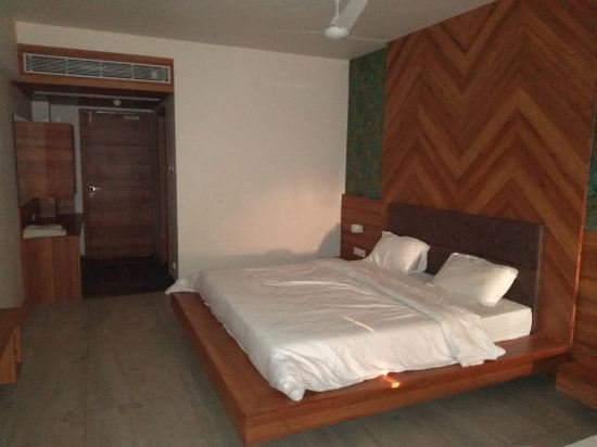 Фото The Bliss Hotel