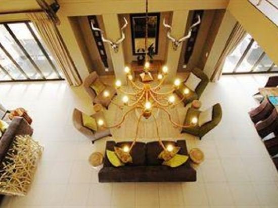 Фото Monomotapa Village at Legend Golf & Safari Resort