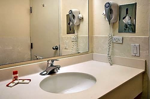 Фото Super 8 by Wyndham Tempe/ASU/Airport