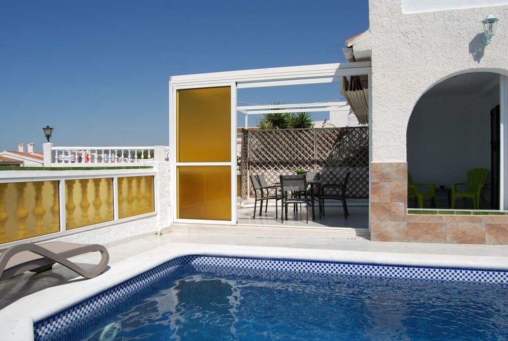 Фото Villa Kenny Private Pool Casasol