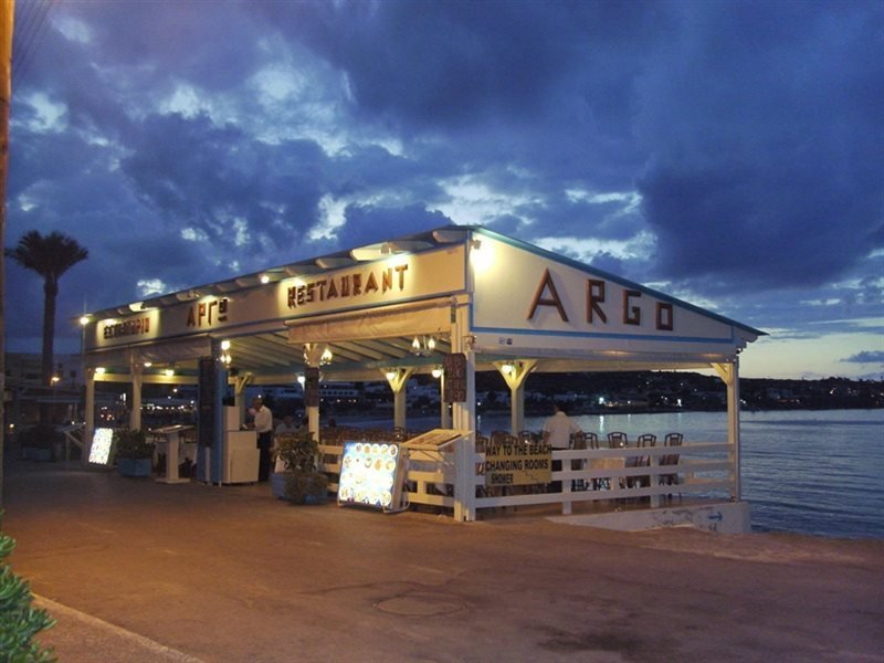 Фото Zorbas Beach Hotel