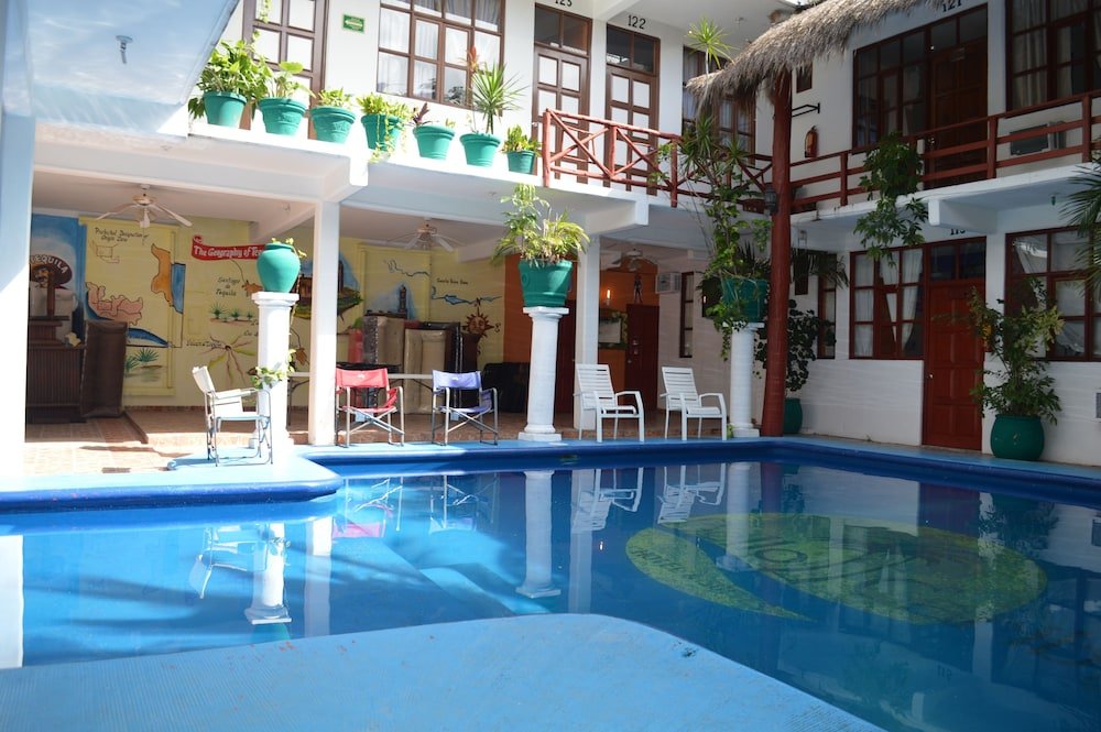 Фото отеля 1