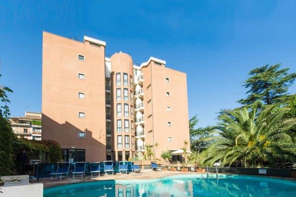 Фото отеля 3