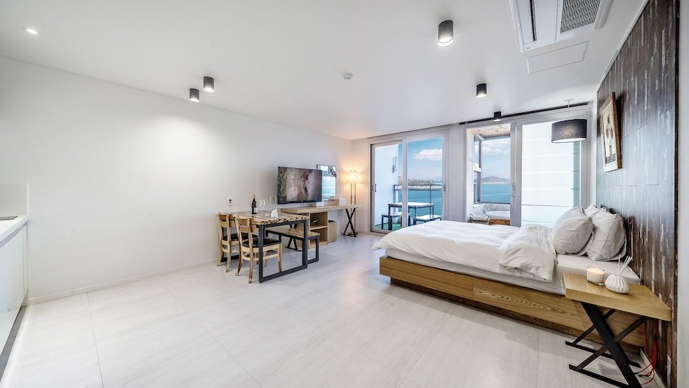 Фото Sunhill Hotel & Pension