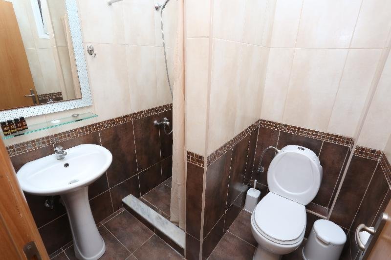 Фото Aloni Hotel