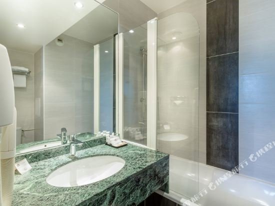 Фото Best Western Plus Opera Batignolles