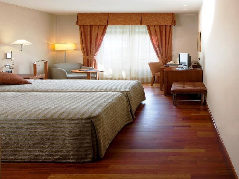 Фото Nh Madrid Nacional