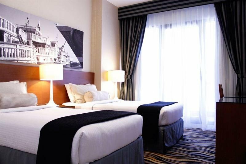 Гостиница Golden Sands 10 в Дубае