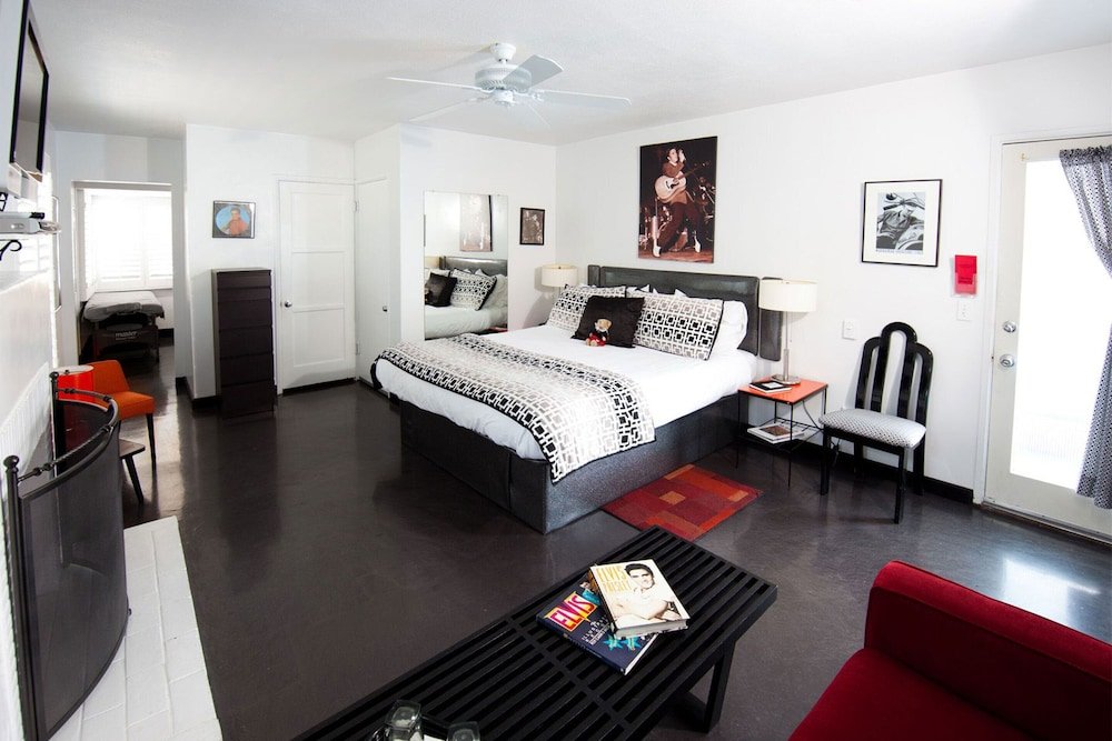 Фото Palm Springs Rendezvous