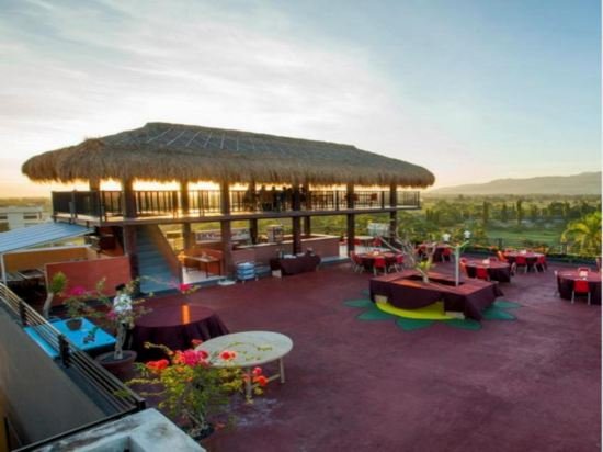 Фото Pratama Hotel and Convention