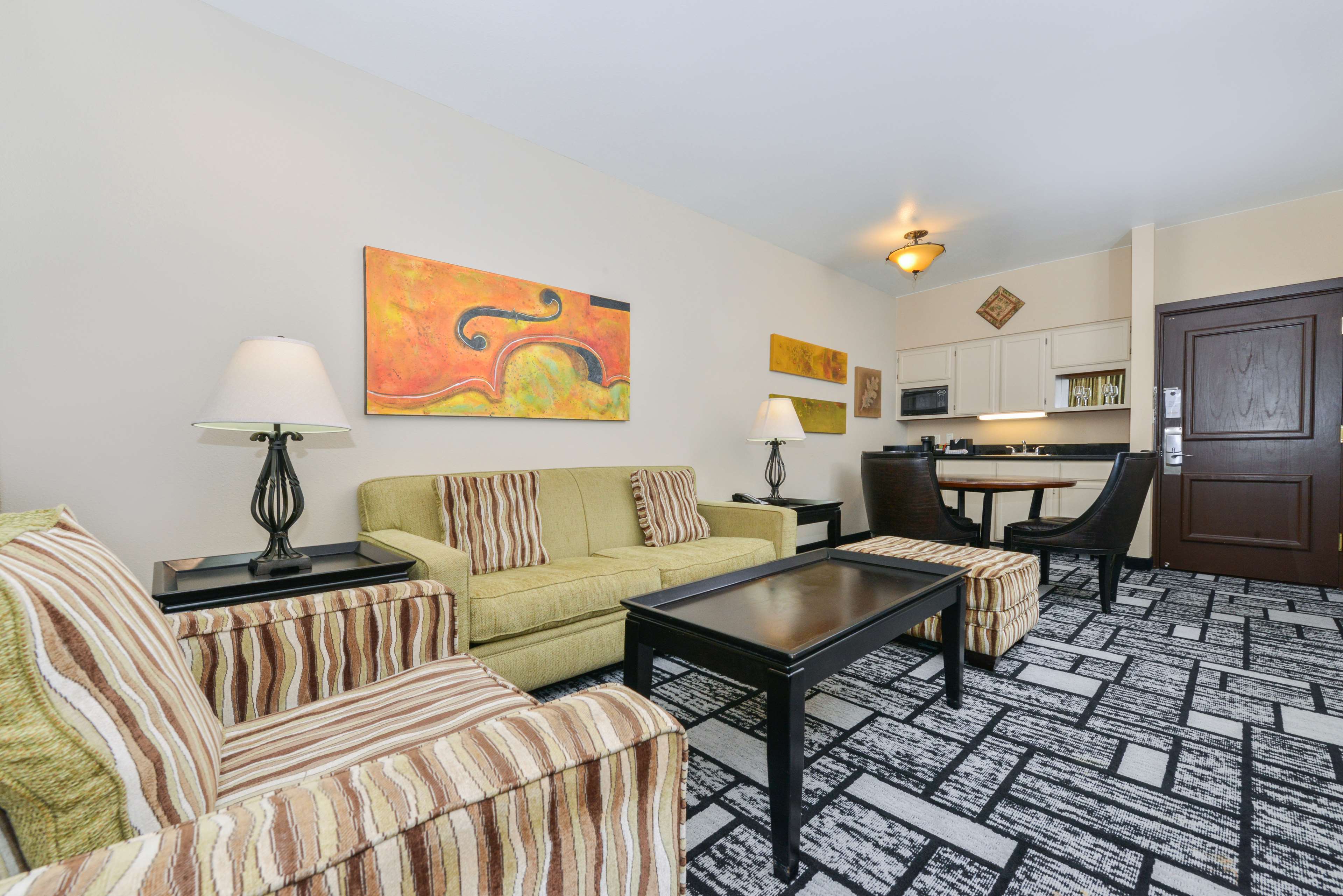 Фото Best Western Plus Meridian Inn & Suites, Anaheim-Orange