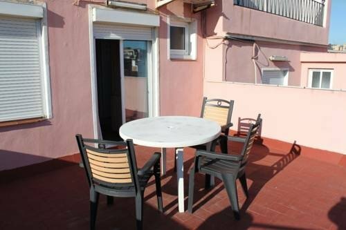Гостиница Hostal Solimar в Бадалоне