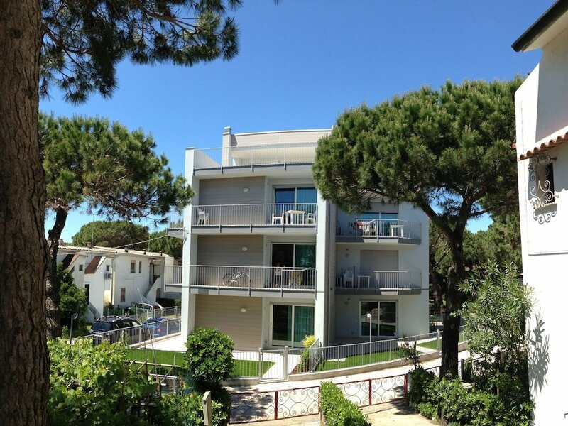 Апартаменты Sun Drenched Seaside Holiday Home near Venice