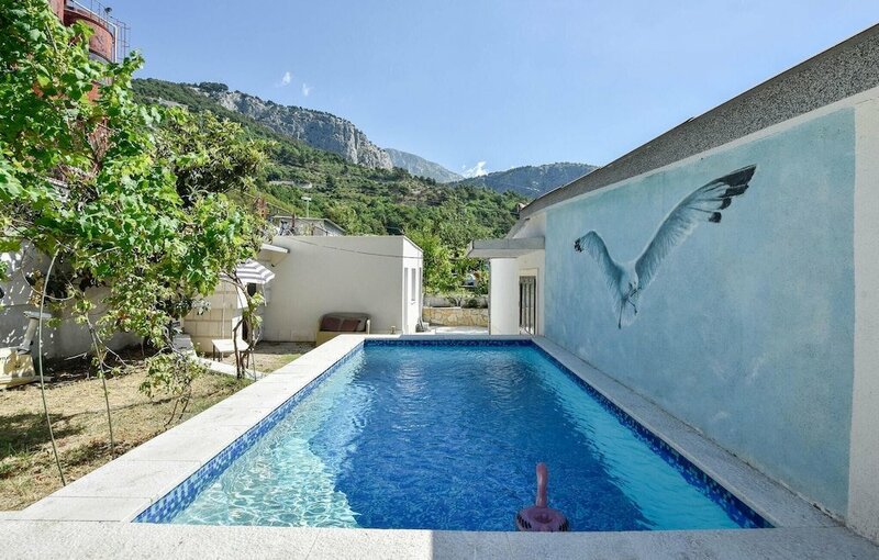 Гостиница Stunning Home in Omis With Outdoor Swimming Pool, Wifi and 3 Bedrooms