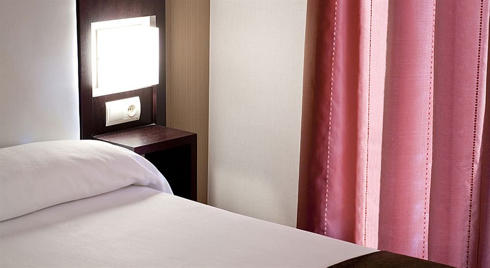 Фото Hostal Carlos III