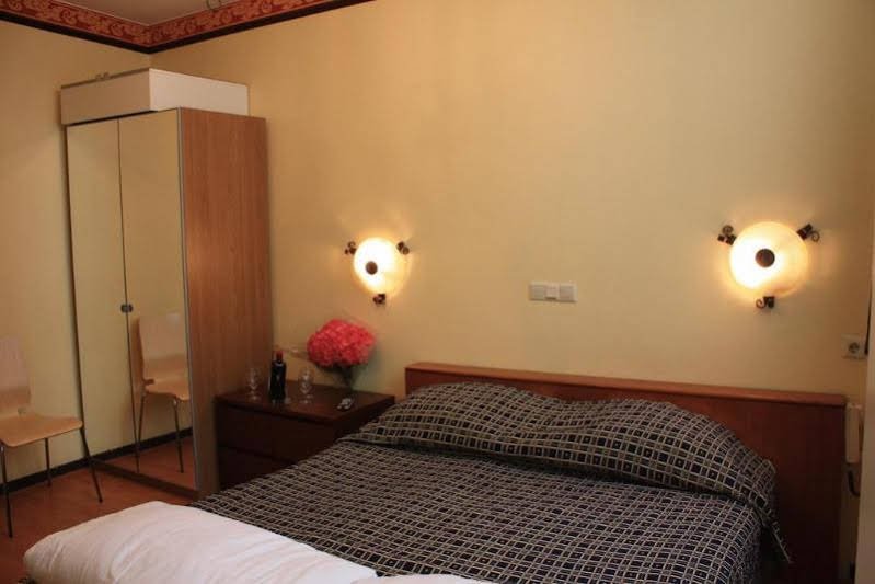 Фото Facade Hotel Amsterdam